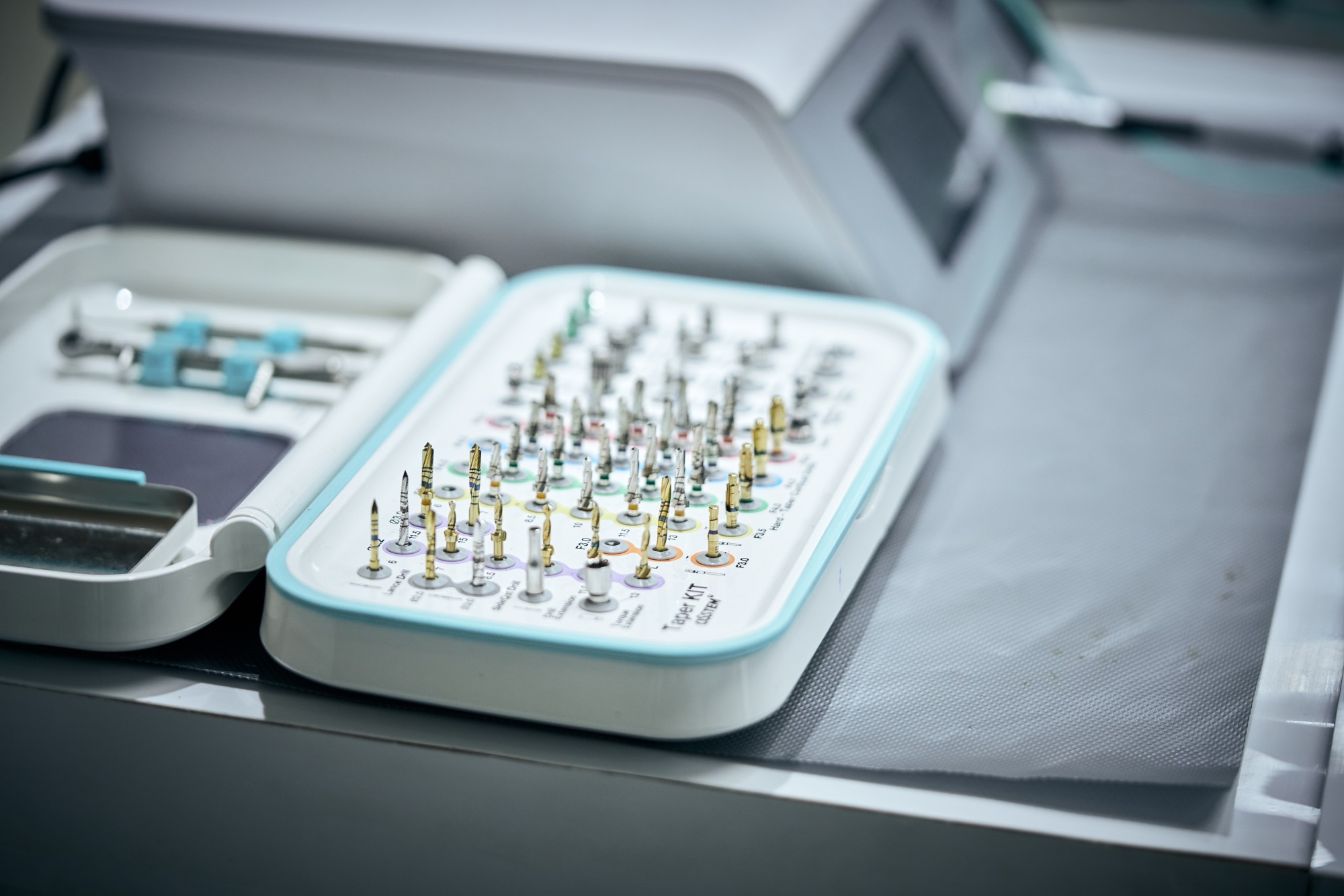 Osstem implant surgical kit