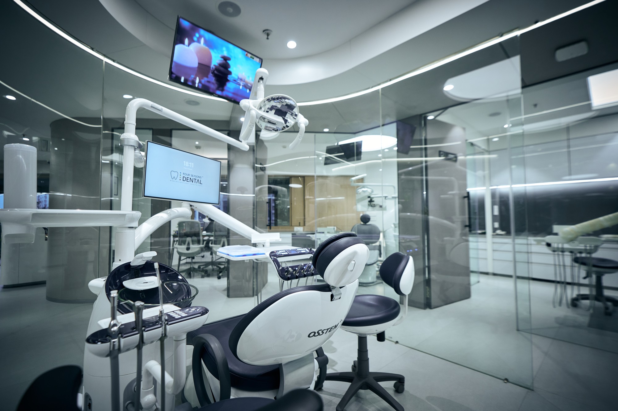 Braces and clear aligners at Four Seasons Dental Surat